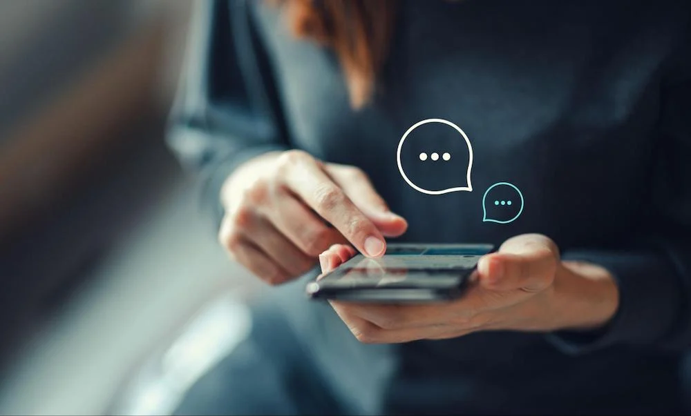 Ai là người sử dụng cụm từ CMNM nhiều nhất?